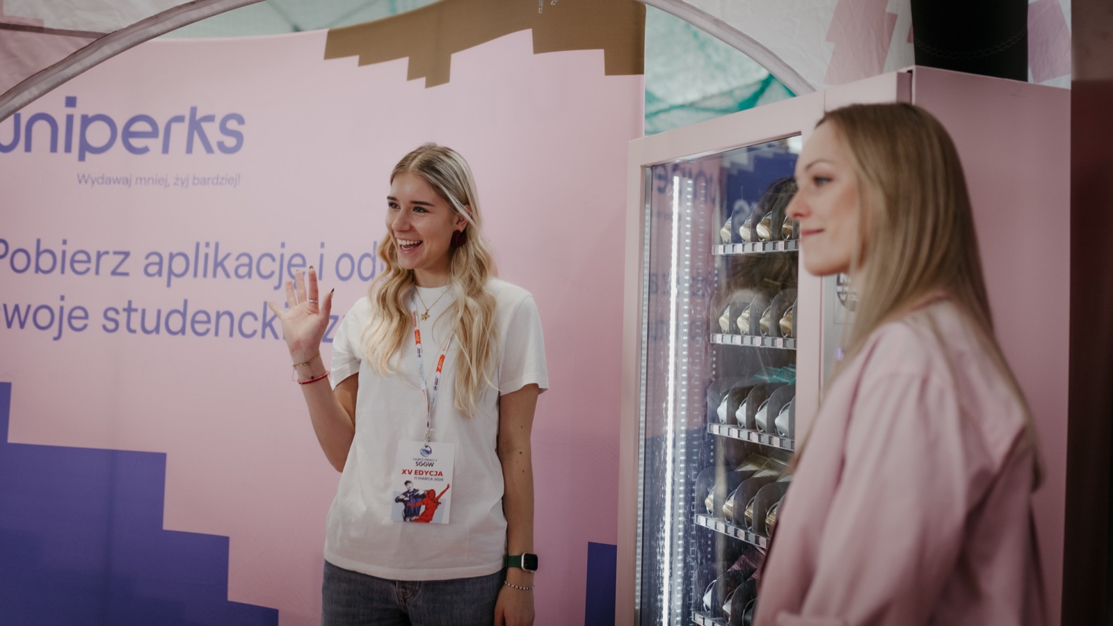 Strefa Eveline Cosmetics x uniperks na Targach Pracy SGGW 2026